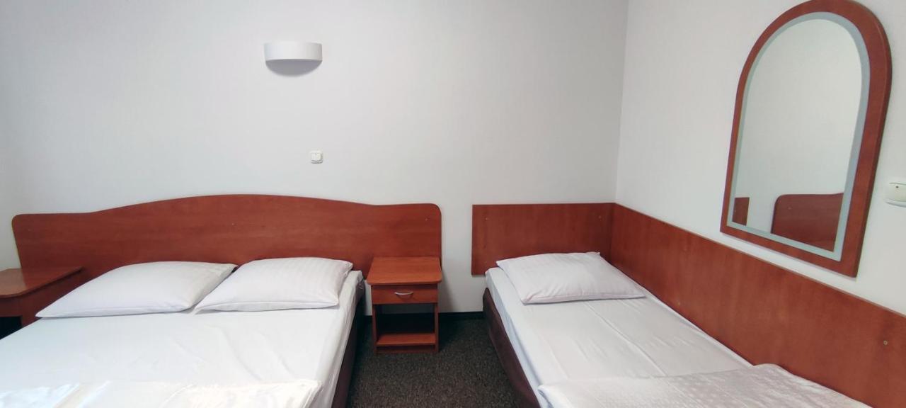 Motel Port 2000 Mostki  Екстериор снимка