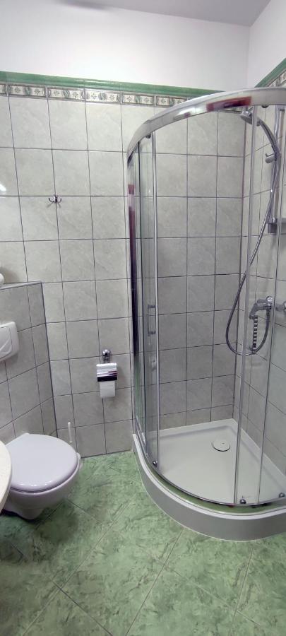 Motel Port 2000 Mostki  Екстериор снимка